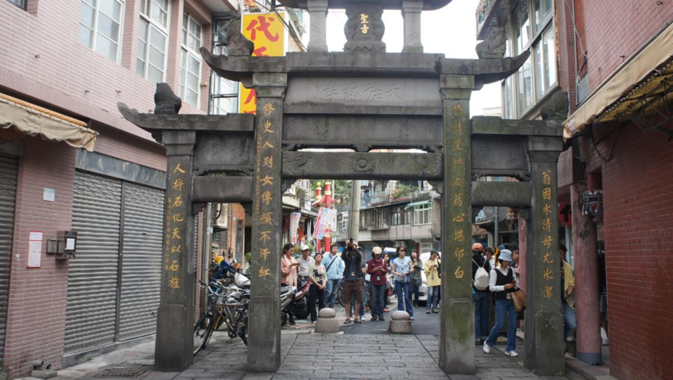 當地歷史牌坊